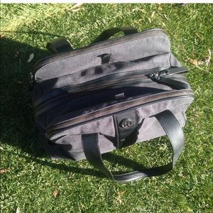 Lululemon two times a yogi bag
